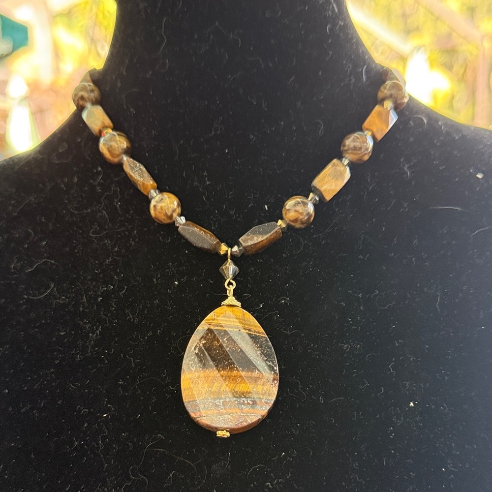 Elegant Brown Beaded Necklace